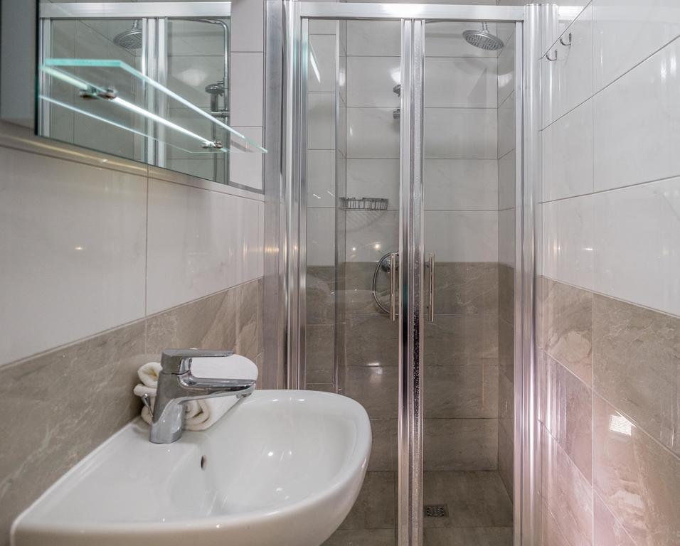 Serenity Split Apartments Номер фото